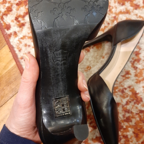 Brenda Zaro D'Orsay heels - Picture 8 of 12